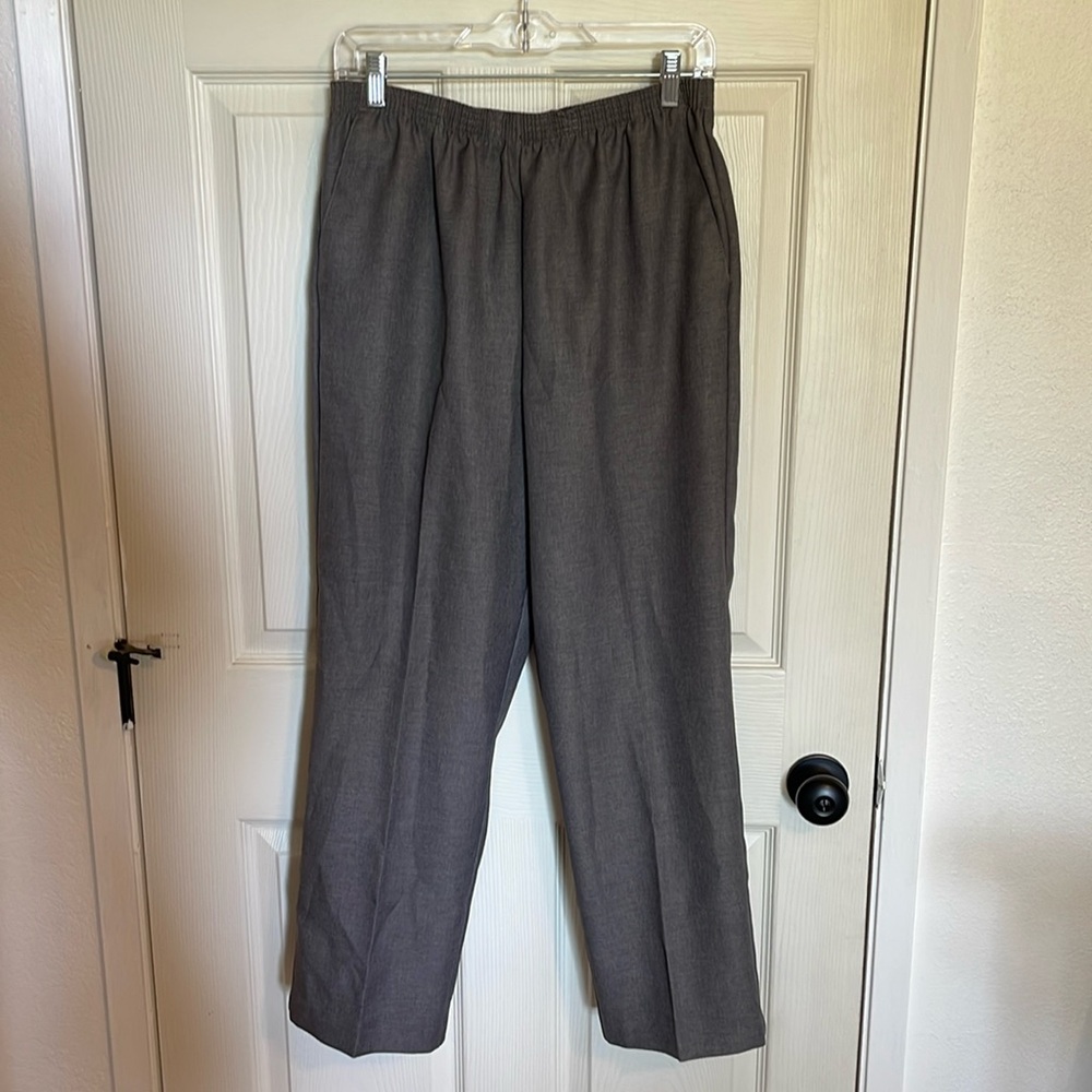 NWT. Alfred Dunner. Size 12. Polyester.